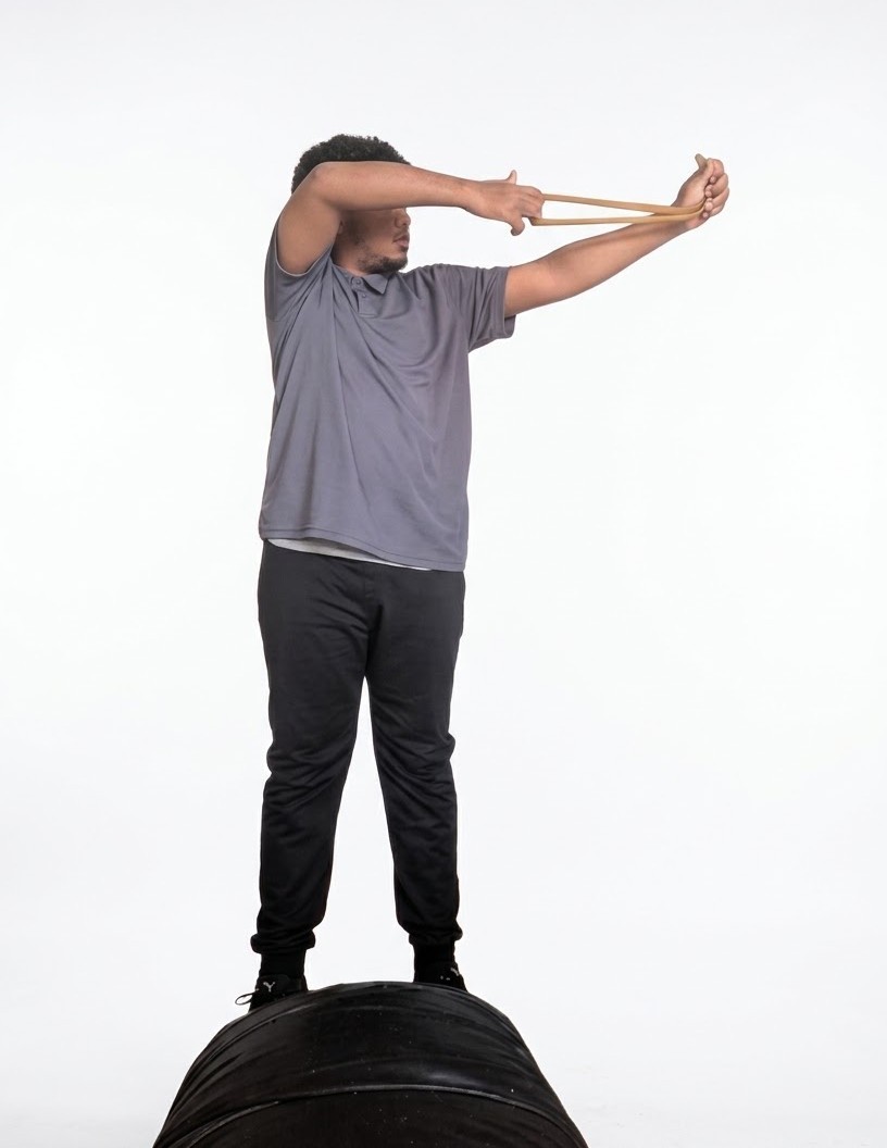 Elevación y mirar el objetivo